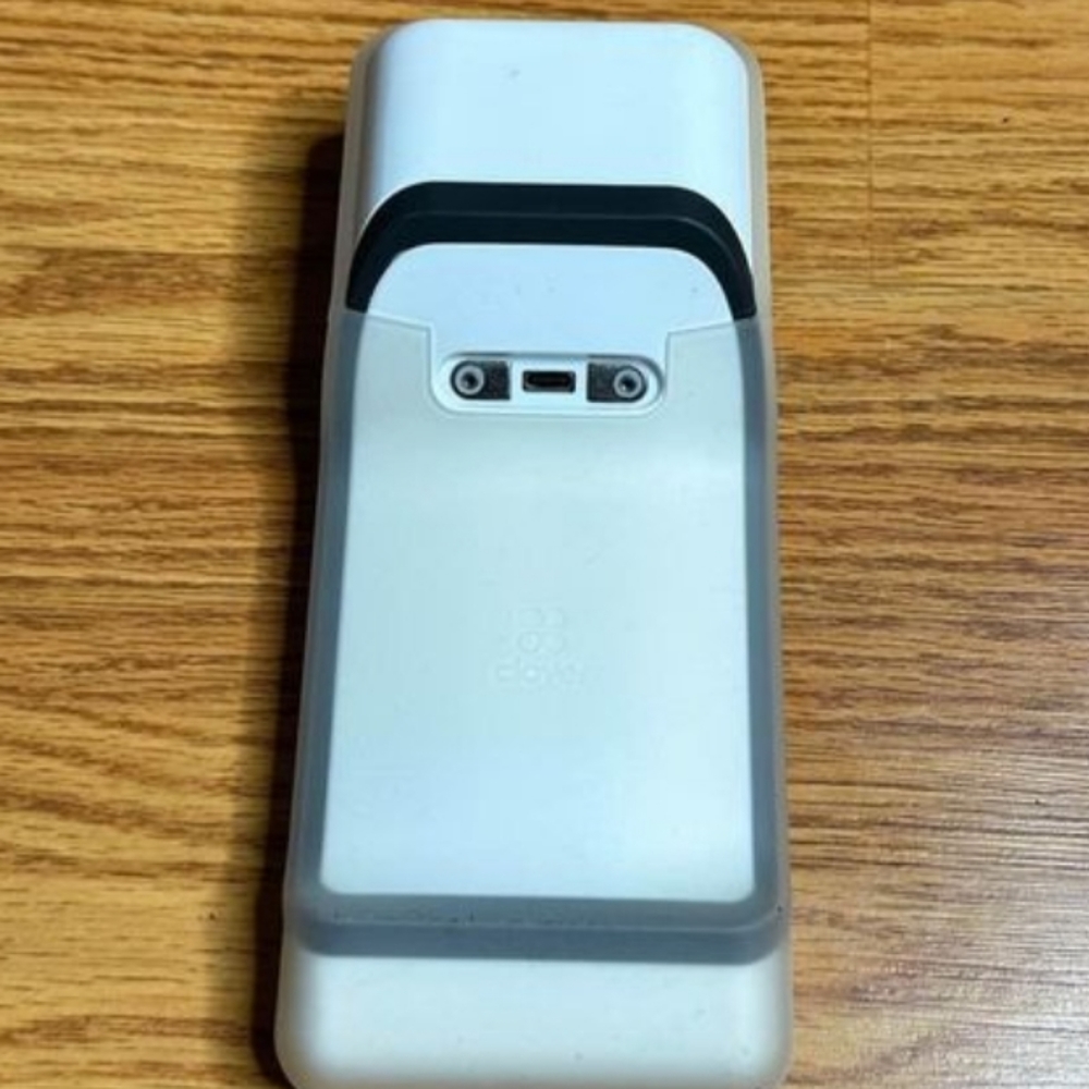 Clover Credit Card Machine - Picture 3 of 5